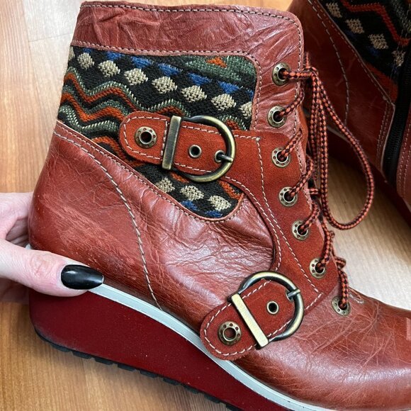 Dromedaris Genuine Leather & Tapestry Wedge Boots Sz 41 Red - Picture 7 of 11